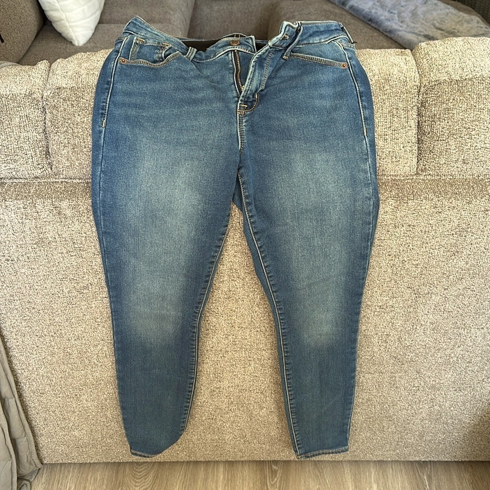 Old Navy Super  Skinny Rockstar w Builtin warmth!! Sz 6